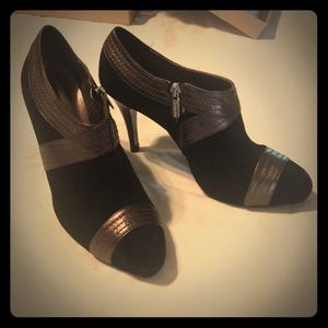 Claudia Ciuti SZ 7M Italian suede ankle boots